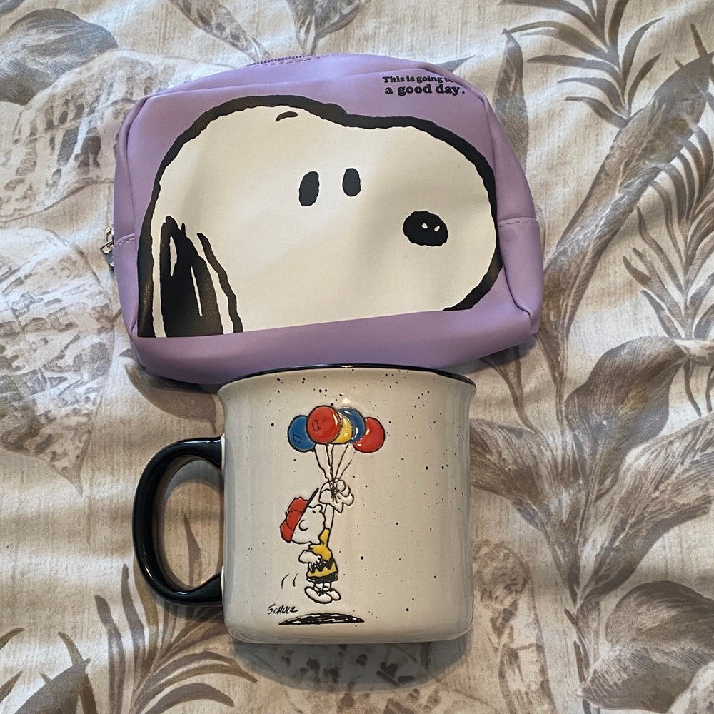Snoopy Cosmetic Bag and Mug Set